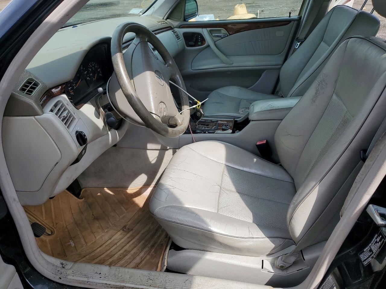 2001 MERCEDES-BENZ E 320 — Фото 7 из 12