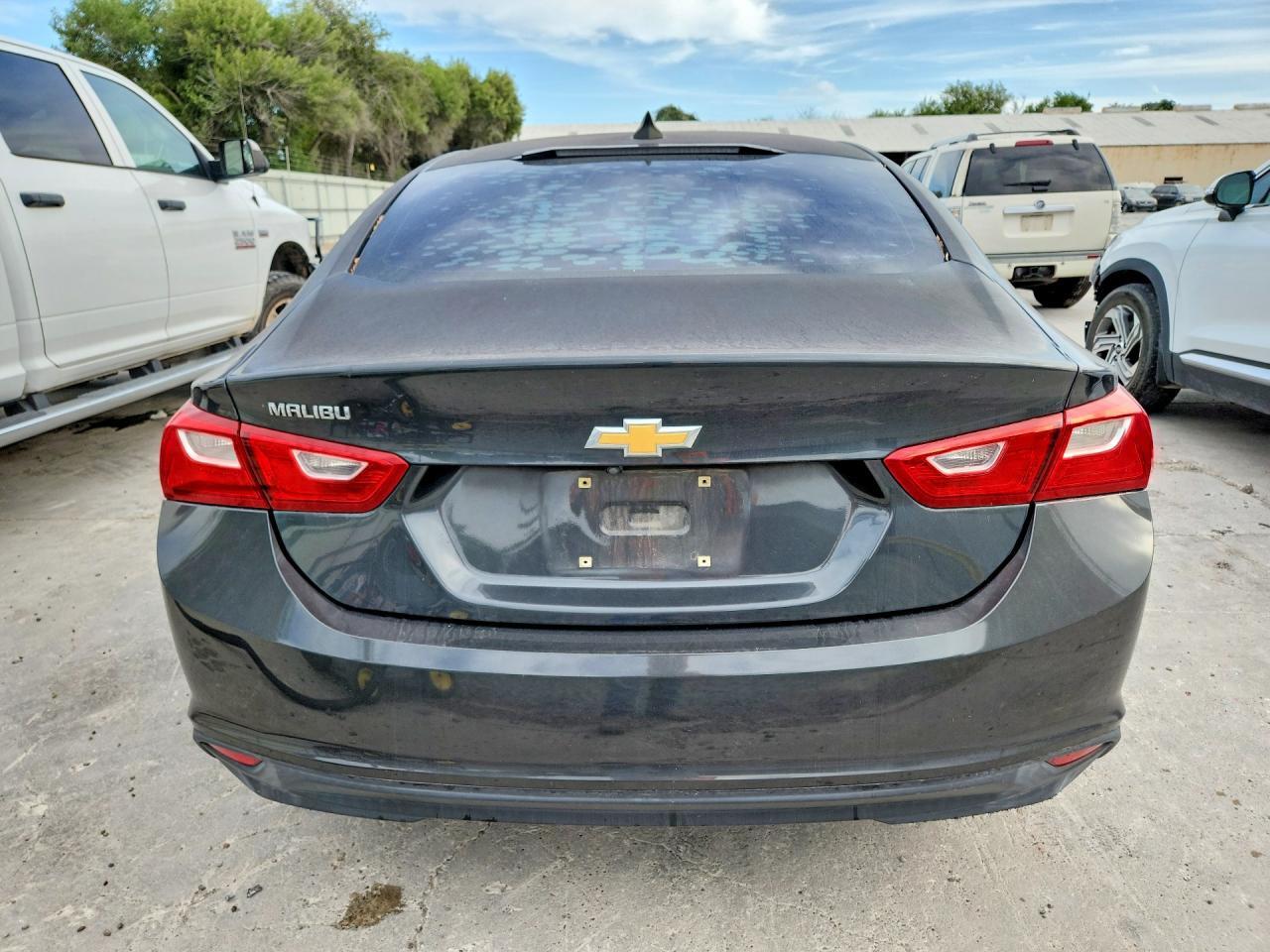 2018 CHEVROLET MALIBU LS — Фото 6 из 12