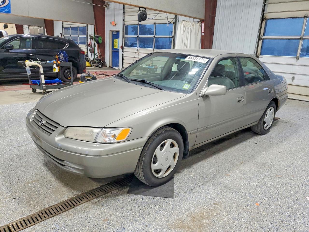 1998 TOYOTA CAMRY JT2BF22K2W0140960