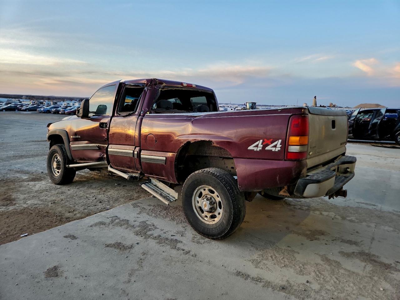2001 CHEVROLET SILVERADO K2500 HEAVY DUTY — Фото 2 из 12