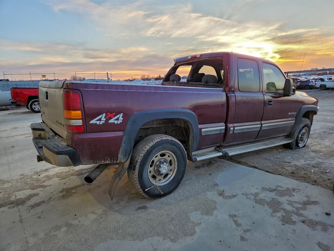 2001 CHEVROLET SILVERADO K2500 HEAVY DUTY — Фото 3 из 12