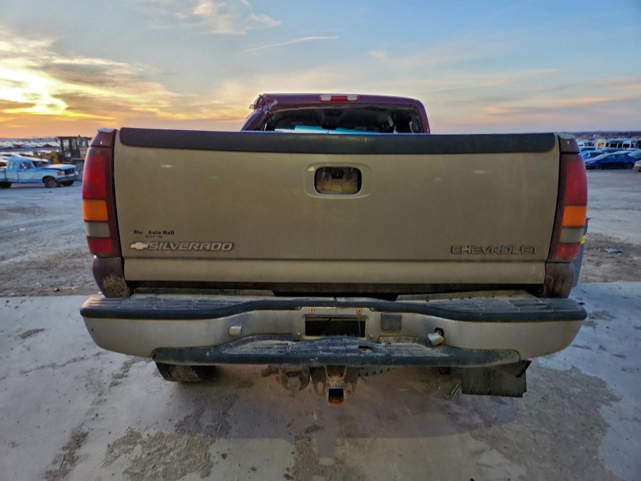 2001 CHEVROLET SILVERADO K2500 HEAVY DUTY — Фото 6 из 12