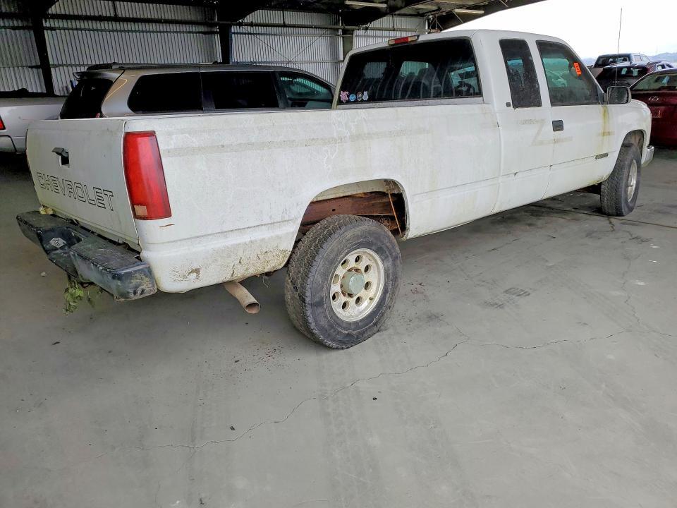1998 CHEVROLET GMT-400 C2500 — Фото 3 из 12