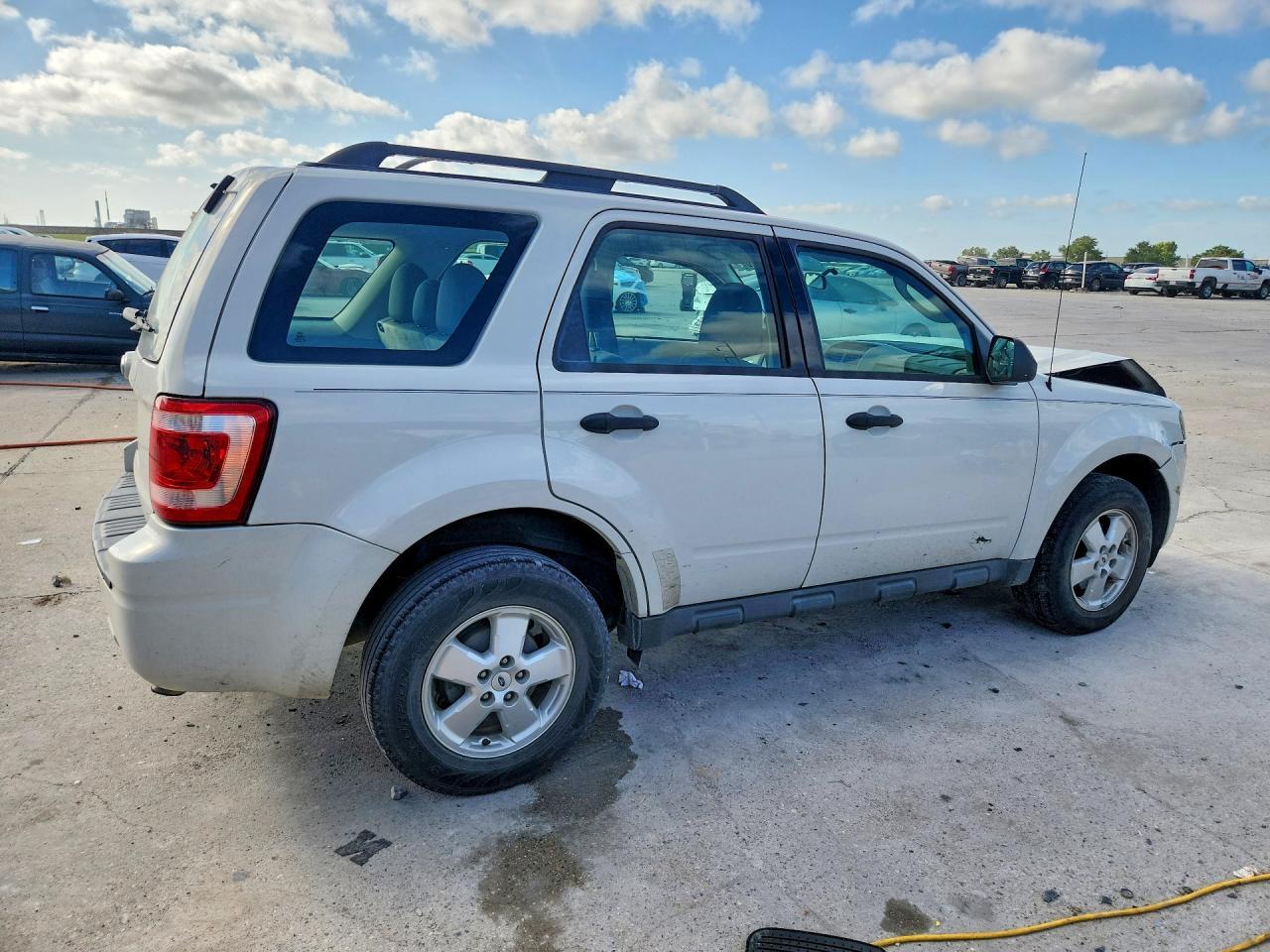 2012 FORD ESCAPE XLS — Фото 3 из 13
