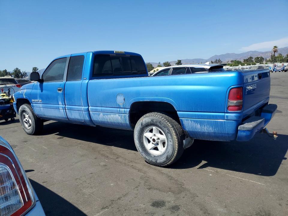 2001 DODGE RAM 1500 — Фото 2 из 12