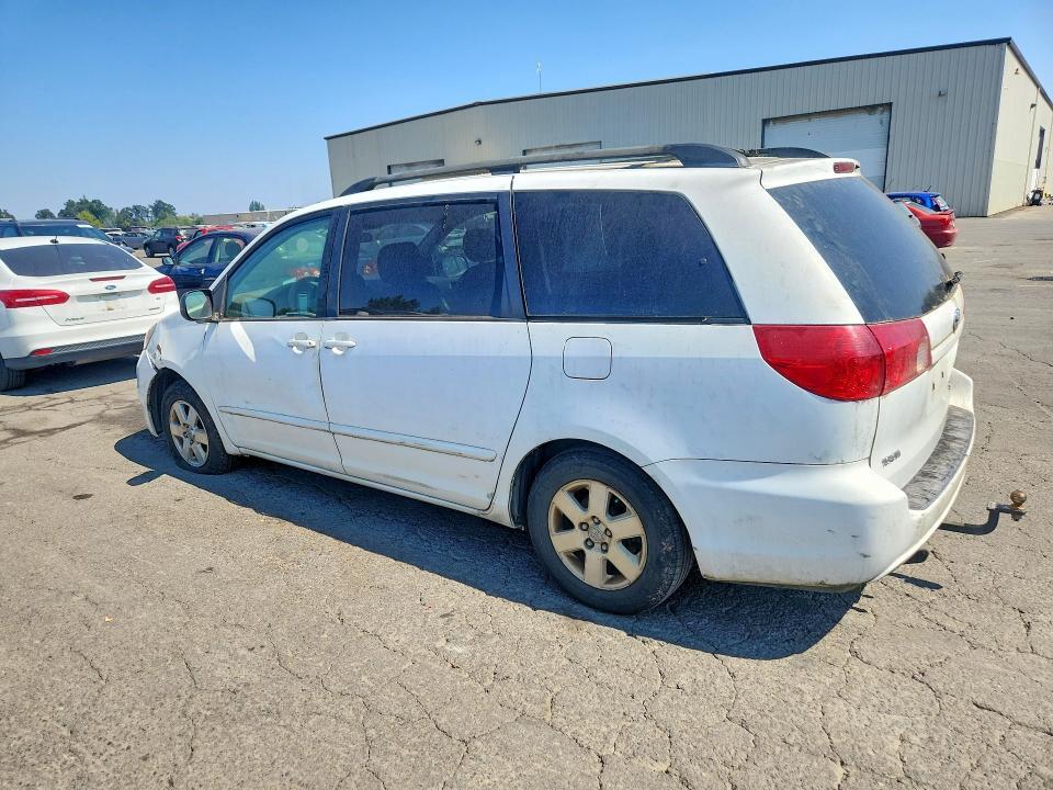 2006 TOYOTA SIENNA LE 8 PASSENGER — Фото 2 из 12