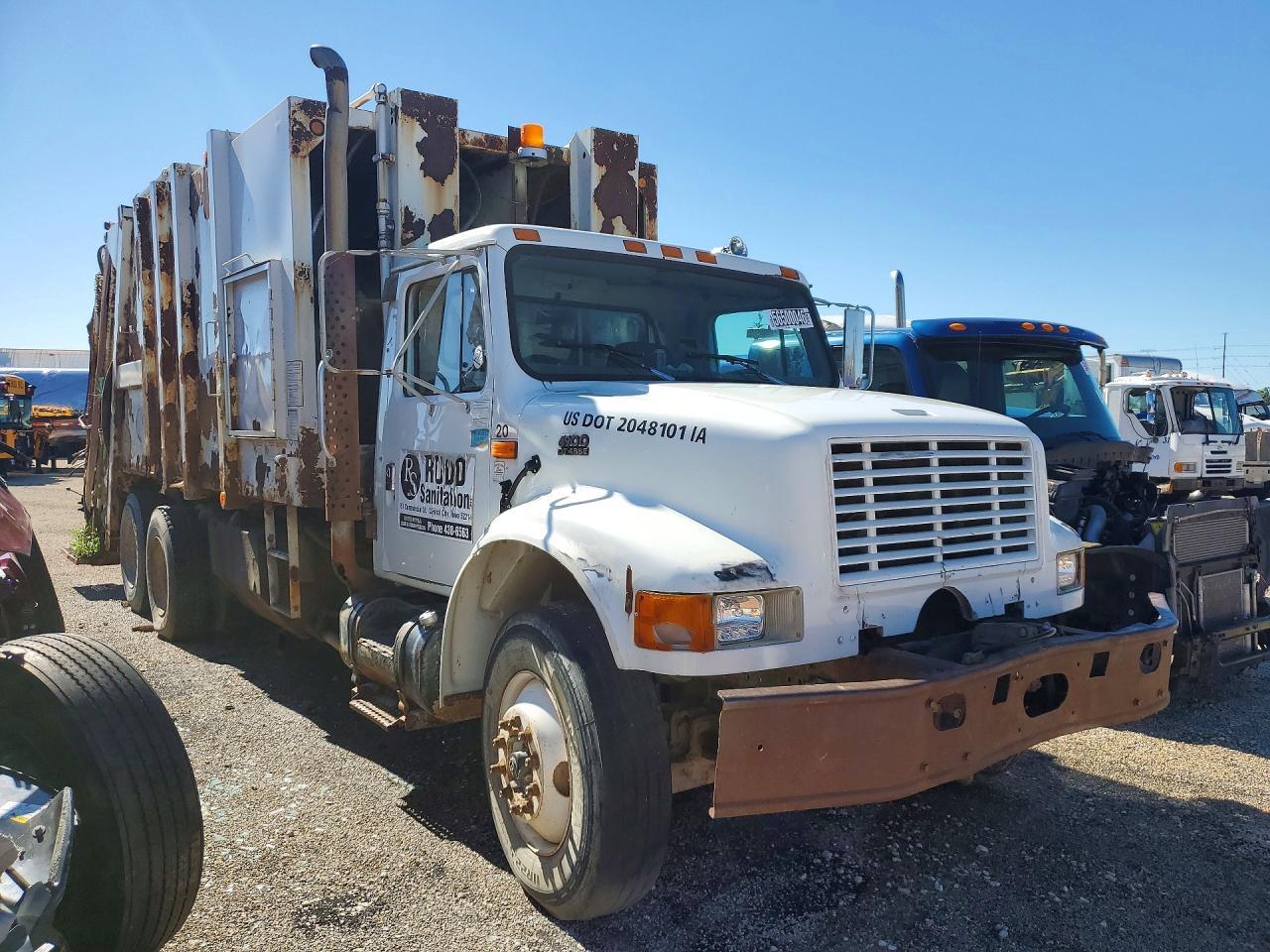 2001 INTERNATIONAL 4900 REFUSE TRUCK — Фото 4 из 12