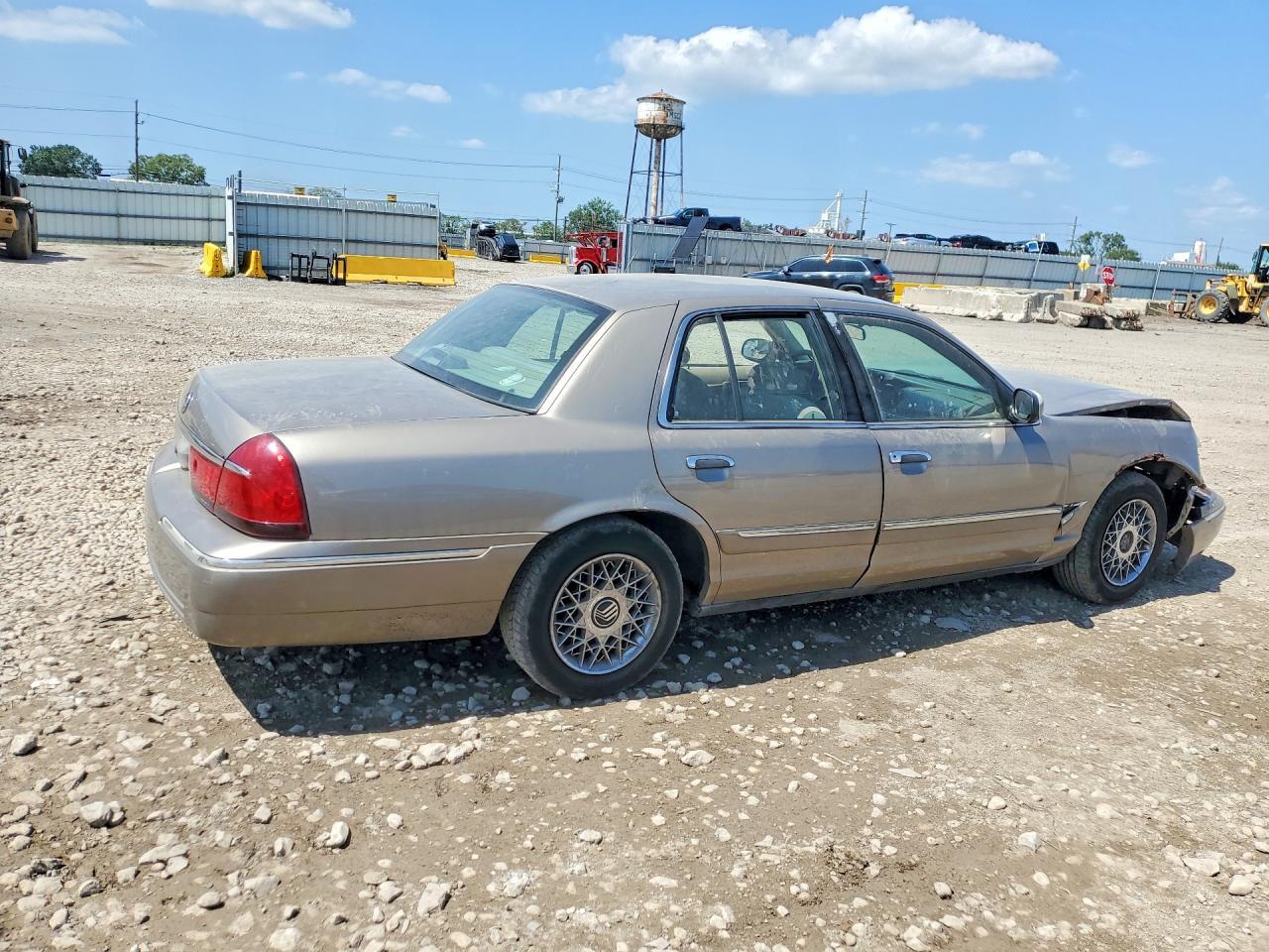 2001 MERCURY GRAND MARQUIS GS — Фото 3 из 12