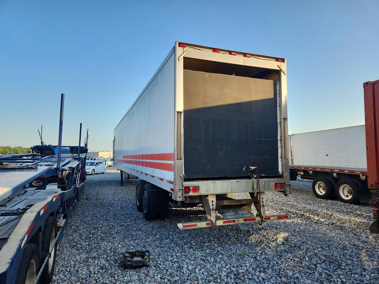 2006 UTILITY TRAILER MANUFACTURE TRAILER - REFRIGERATED VAN TRAILER — Фото 4 из 12