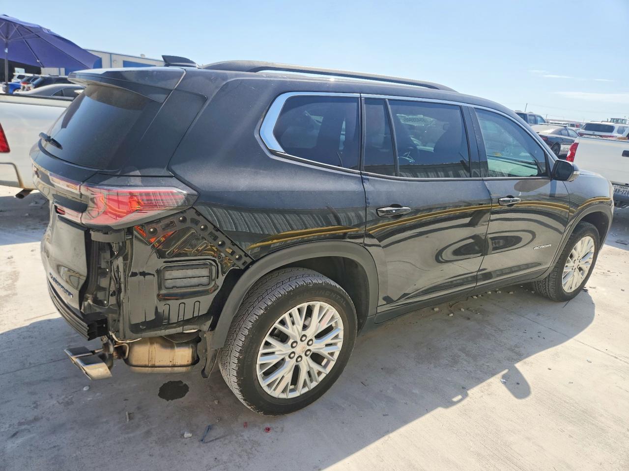 2024 GMC ACADIA UPLEVEL — Фото 3 из 14