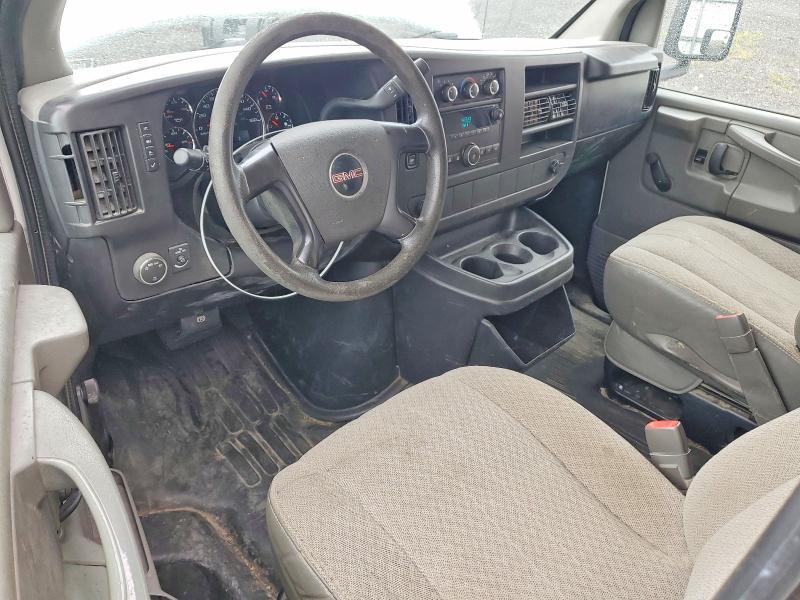 2012 GMC SAVANA BOX TRUCK — Фото 8 из 13