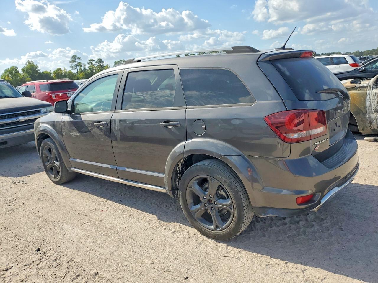 2018 DODGE JOURNEY CROSSROAD — Фото 2 из 13