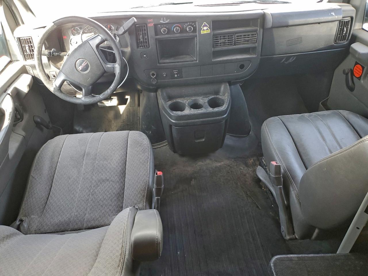2012 GMC SAVANA G2500 DELIVERY VAN — Фото 8 из 13