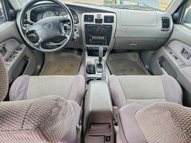 2002 TOYOTA 4RUNNER SR5 — Фото 8 из 13