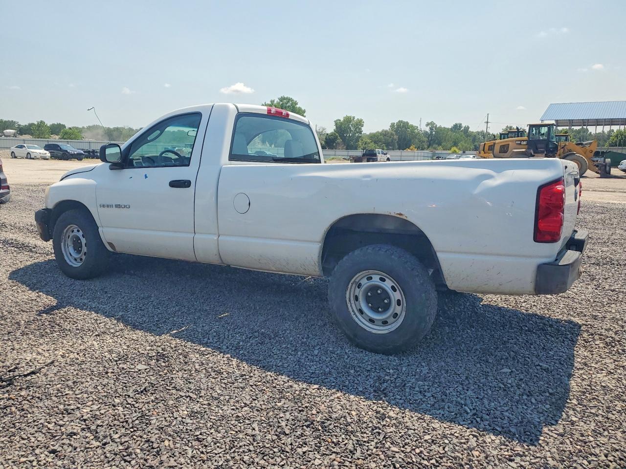 2007 DODGE RAM 1500 ST — Фото 2 из 12
