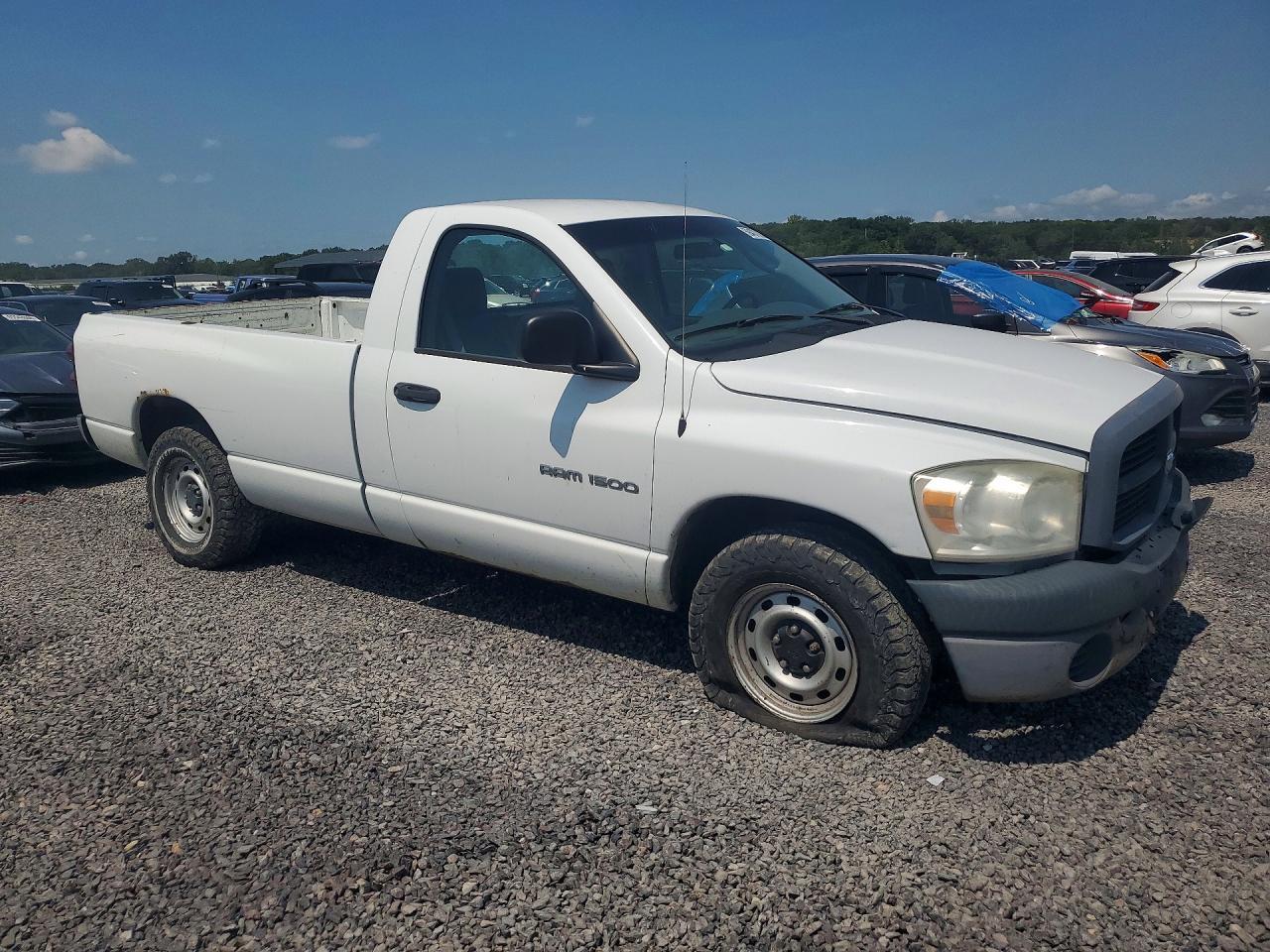 2007 DODGE RAM 1500 ST — Фото 4 из 12