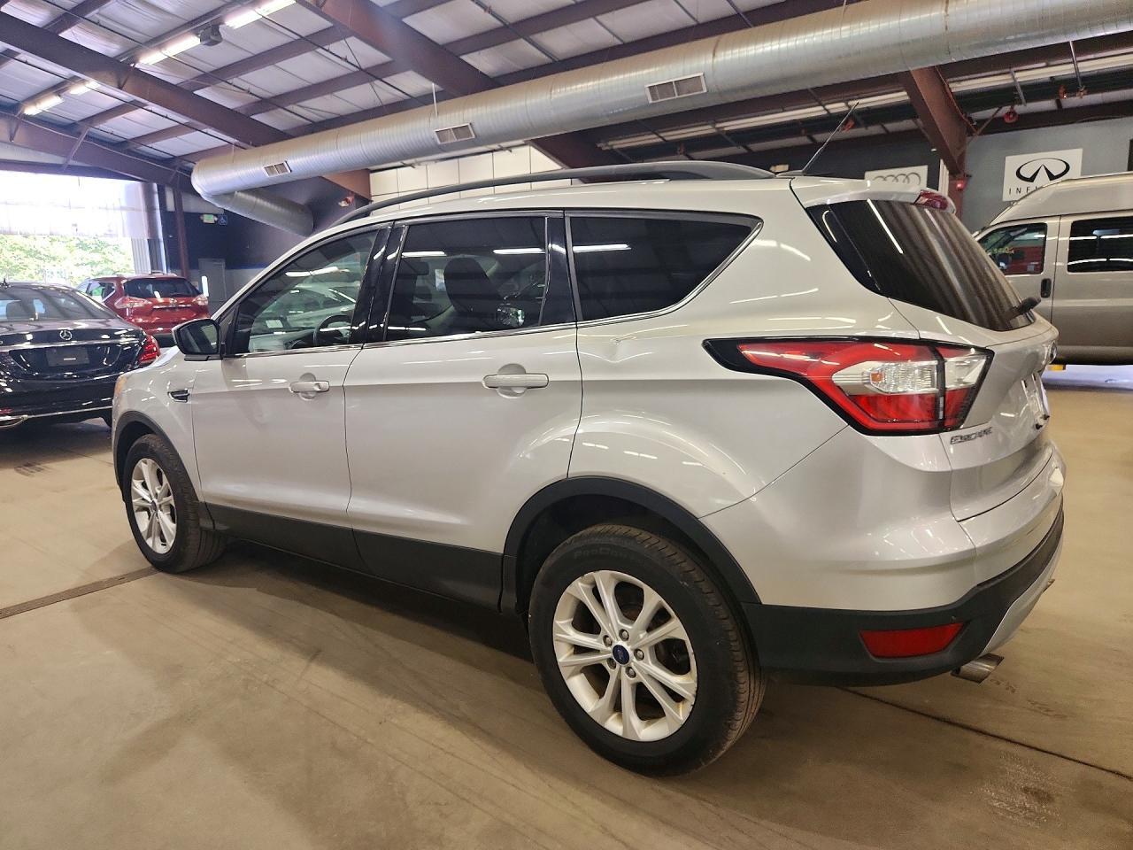 2018 FORD ESCAPE SE — Фото 2 из 13