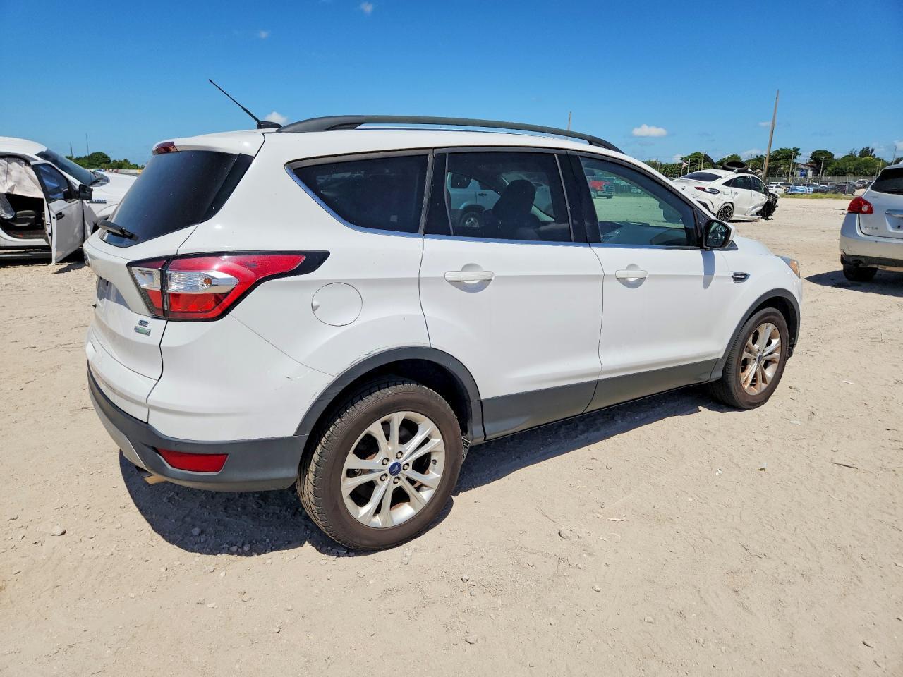 2018 FORD ESCAPE SE — Фото 3 из 13