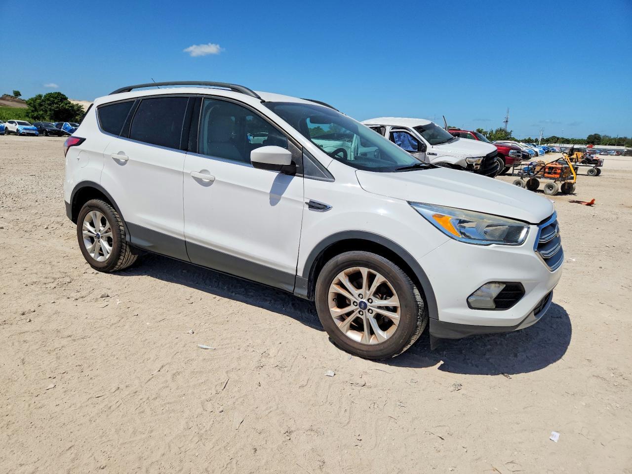 2018 FORD ESCAPE SE — Фото 4 из 13