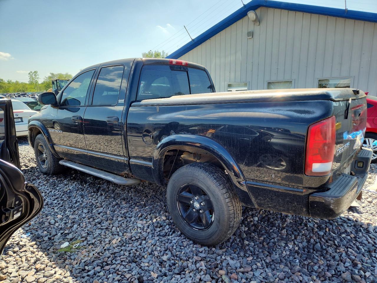 2002 DODGE RAM 1500 — Фото 2 из 12