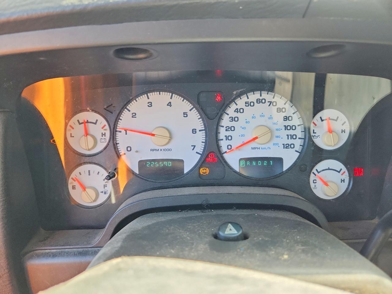 2002 DODGE RAM 1500 — Фото 9 из 12