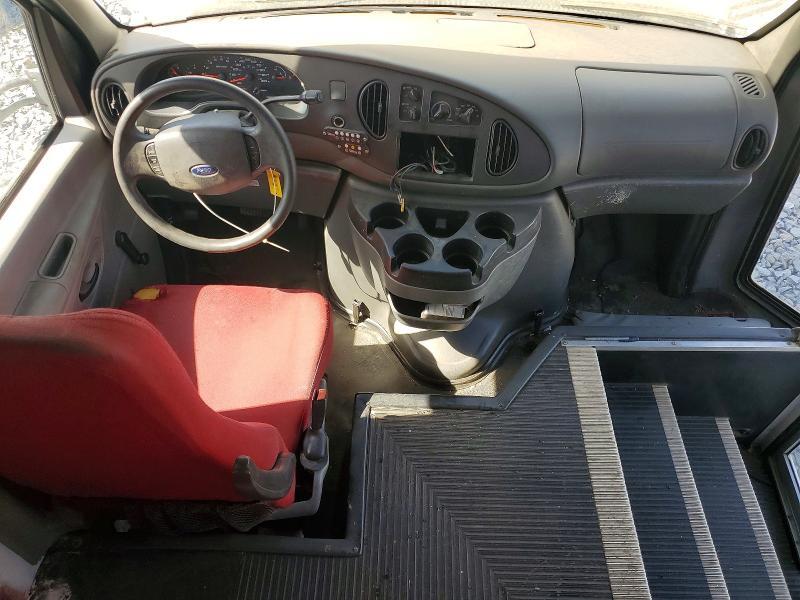 1FDXE45S77DB30132 2007 FORD ECOLINE photo no. 8
