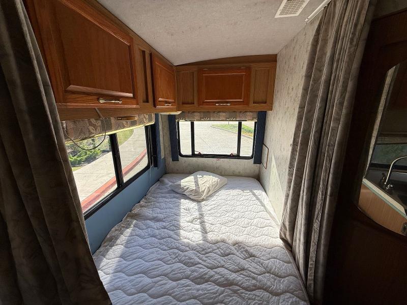 2002 FORD ECONOLINE E350 SUPER DUTY CUTAWAY VAN — Фото 13 из 14
