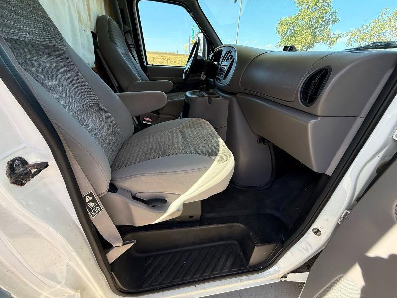 2002 FORD ECONOLINE E350 SUPER DUTY CUTAWAY VAN — Фото 5 из 14