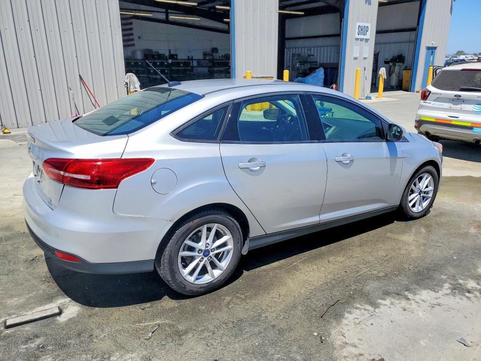 2018 FORD FOCUS SE — Фото 3 из 12