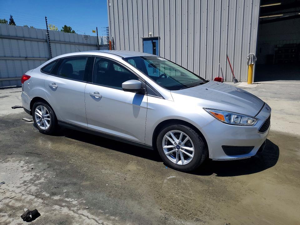 2018 FORD FOCUS SE — Фото 4 из 12