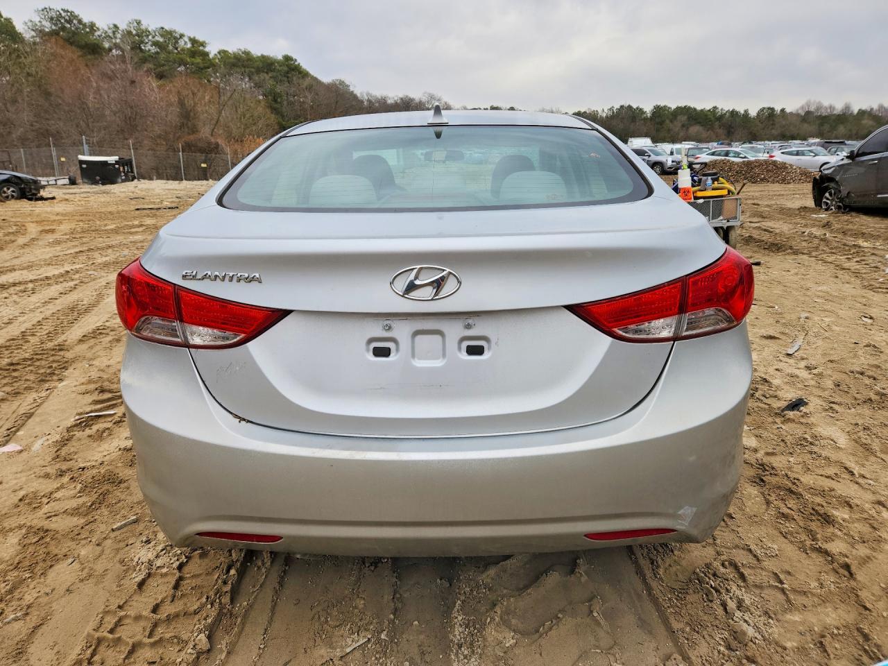 2012 HYUNDAI ELANTRA GLS — Фото 6 из 12