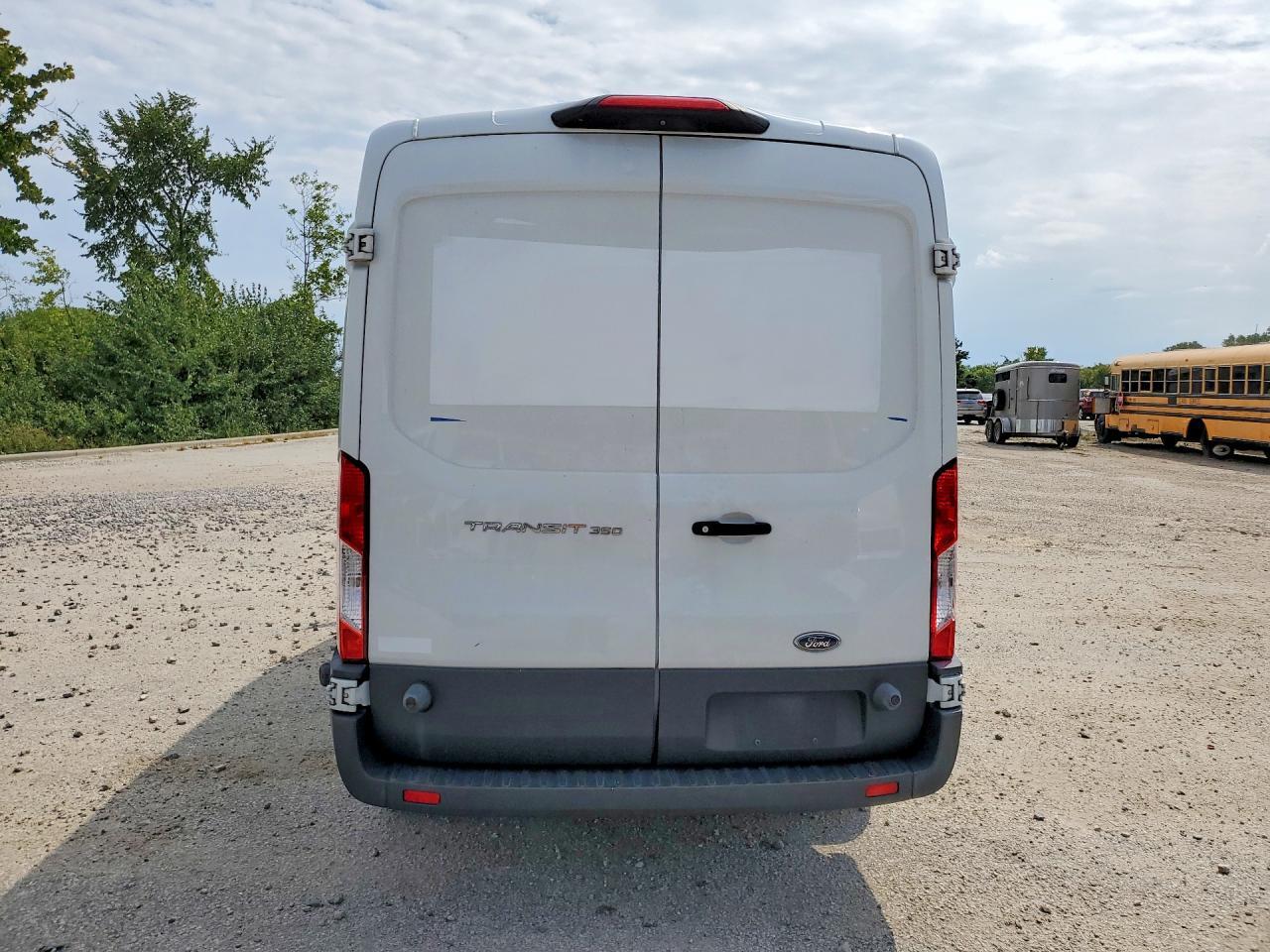 2018 FORD TRANSIT T-350 — Фото 6 из 13