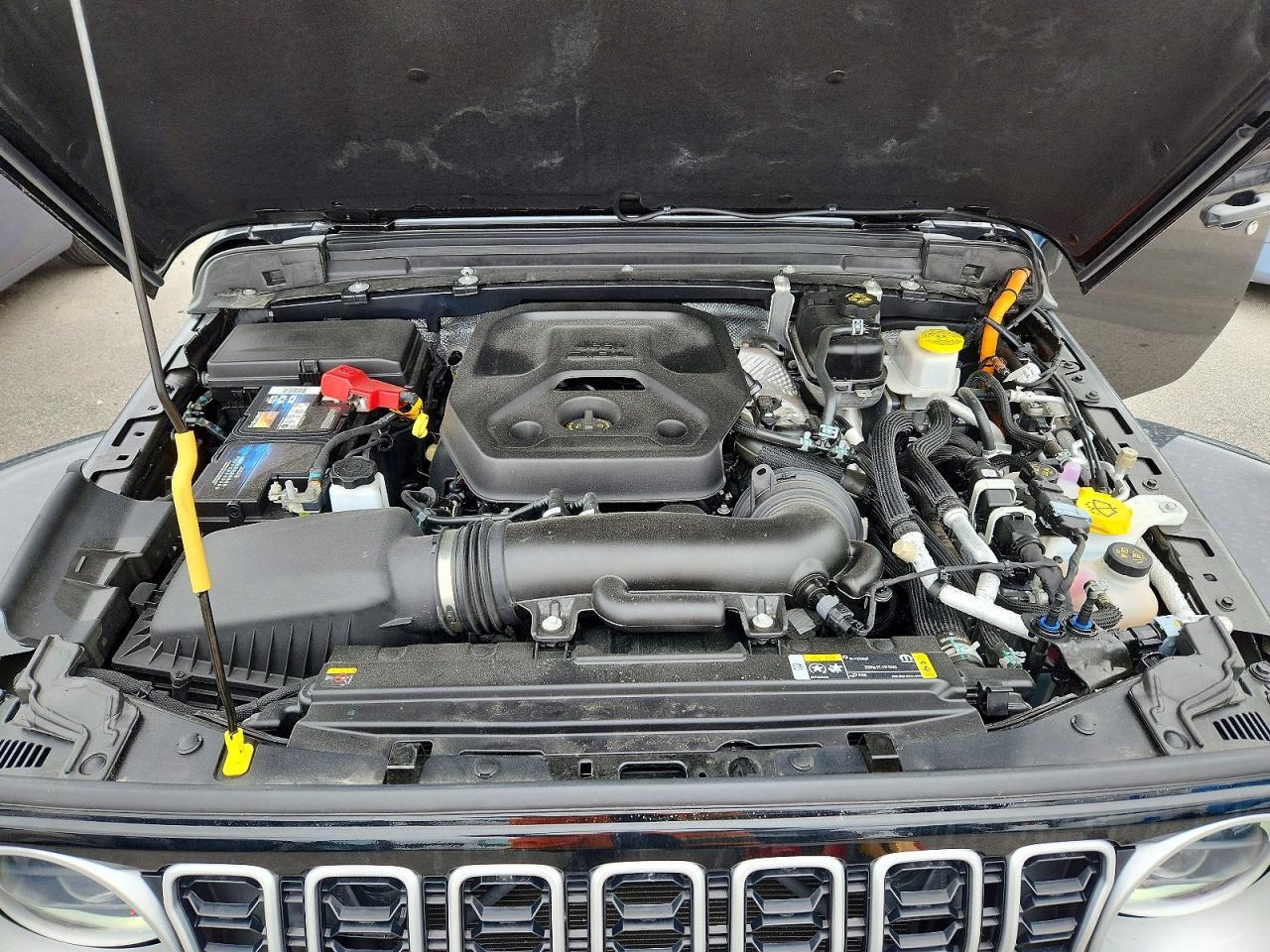 2024 JEEP WRANGLER SAHARA 4XE — Фото 11 из 12