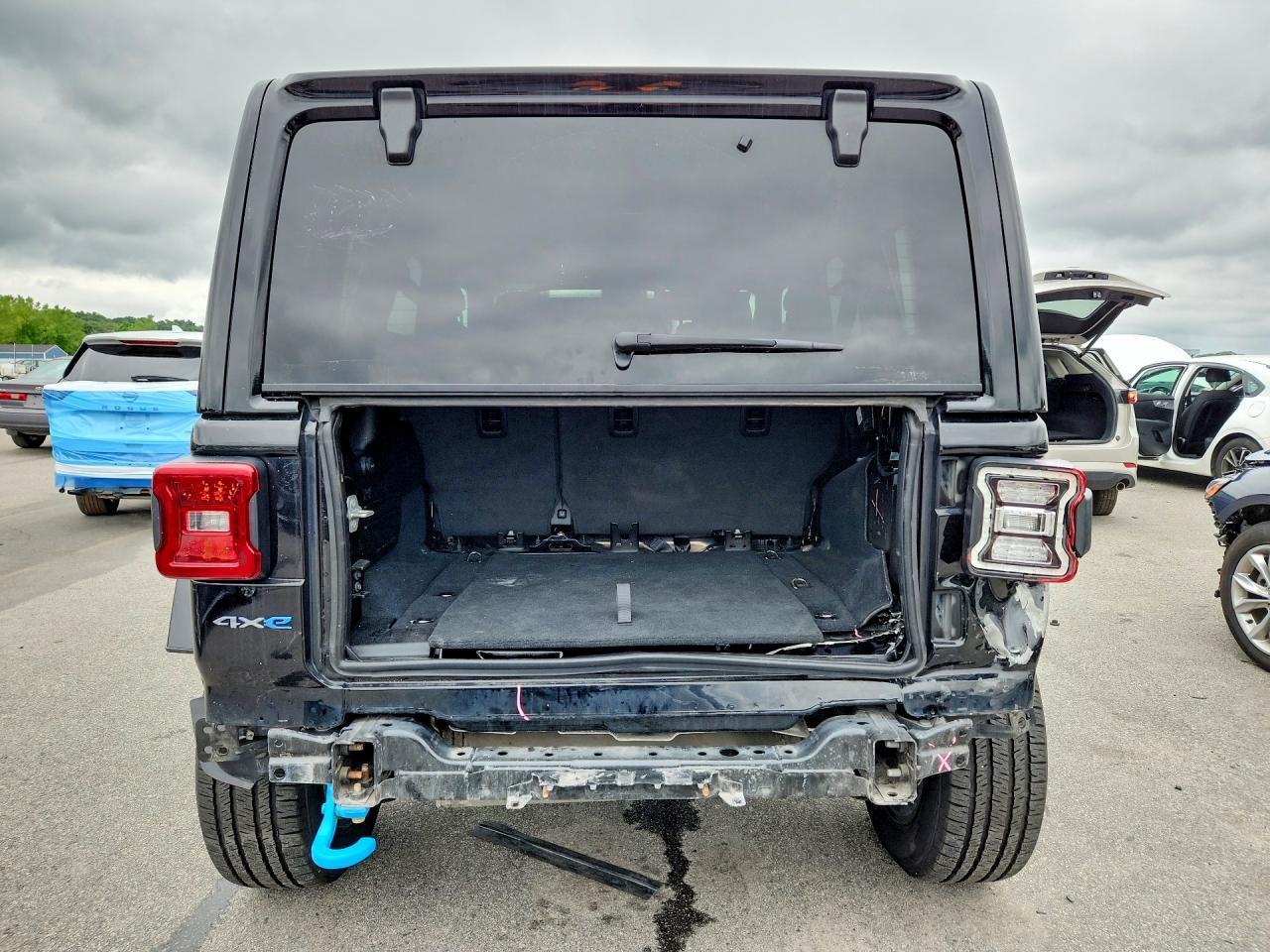2024 JEEP WRANGLER SAHARA 4XE — Фото 6 из 12