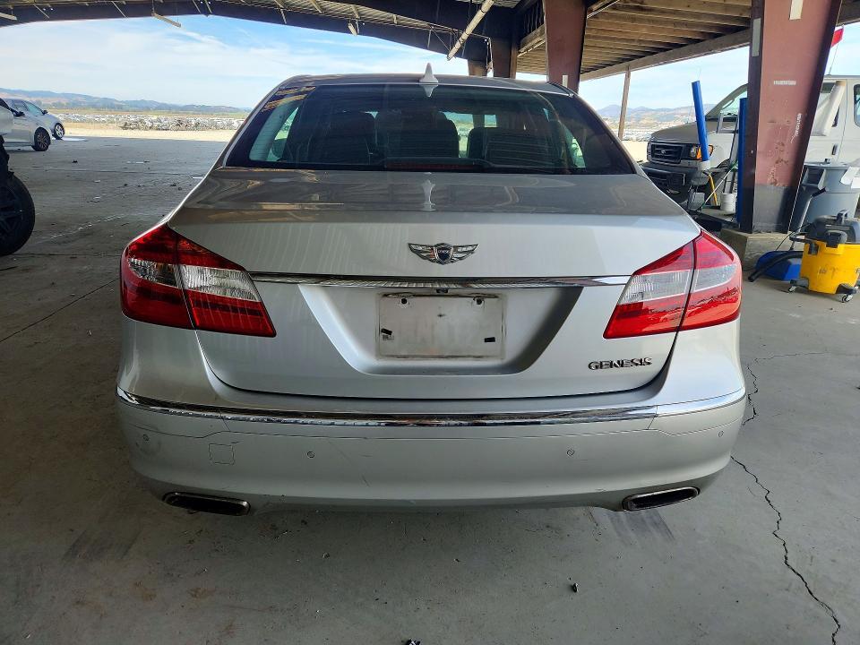 2012 HYUNDAI GENESIS 3.8L — Фото 6 из 12