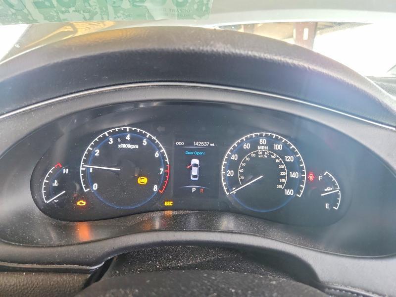2012 HYUNDAI GENESIS 3.8L — Фото 9 из 12