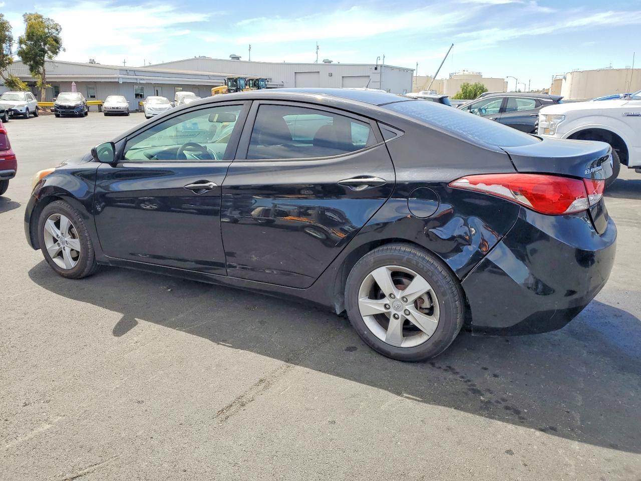 2012 HYUNDAI ELANTRA GLS — Фото 2 из 12