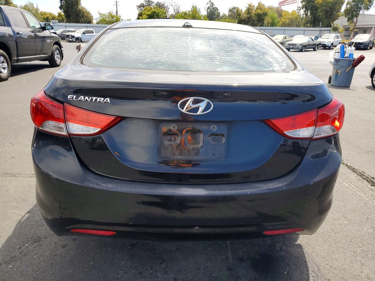 2012 HYUNDAI ELANTRA GLS — Фото 6 из 12