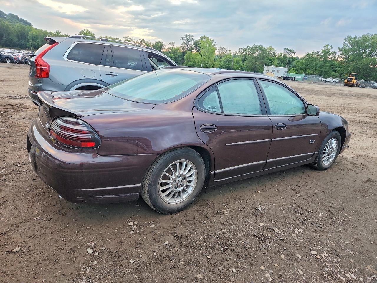 2002 PONTIAC GRAND PRIX GT — Фото 3 из 12