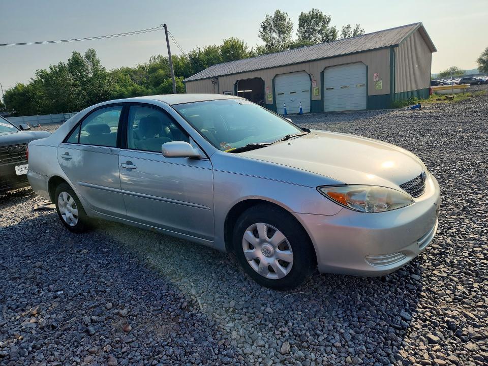 2002 TOYOTA CAMRY LE — Фото 4 из 12
