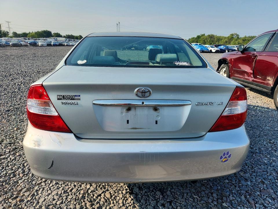 2002 TOYOTA CAMRY LE — Фото 6 из 12