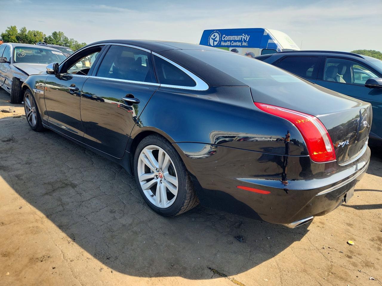 2012 JAGUAR XJL — Фото 2 из 13