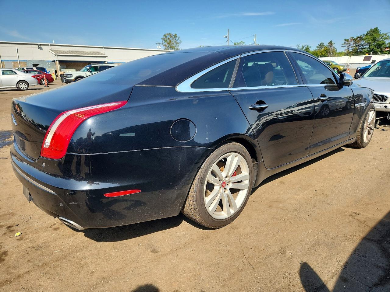 2012 JAGUAR XJL — Фото 3 из 13
