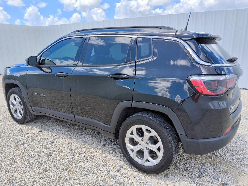 2024 JEEP COMPASS LATITUDE — Фото 2 из 14