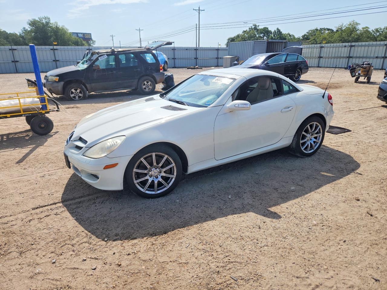 2007 MERCEDES-BENZ SLK WDBWK56F27F154325