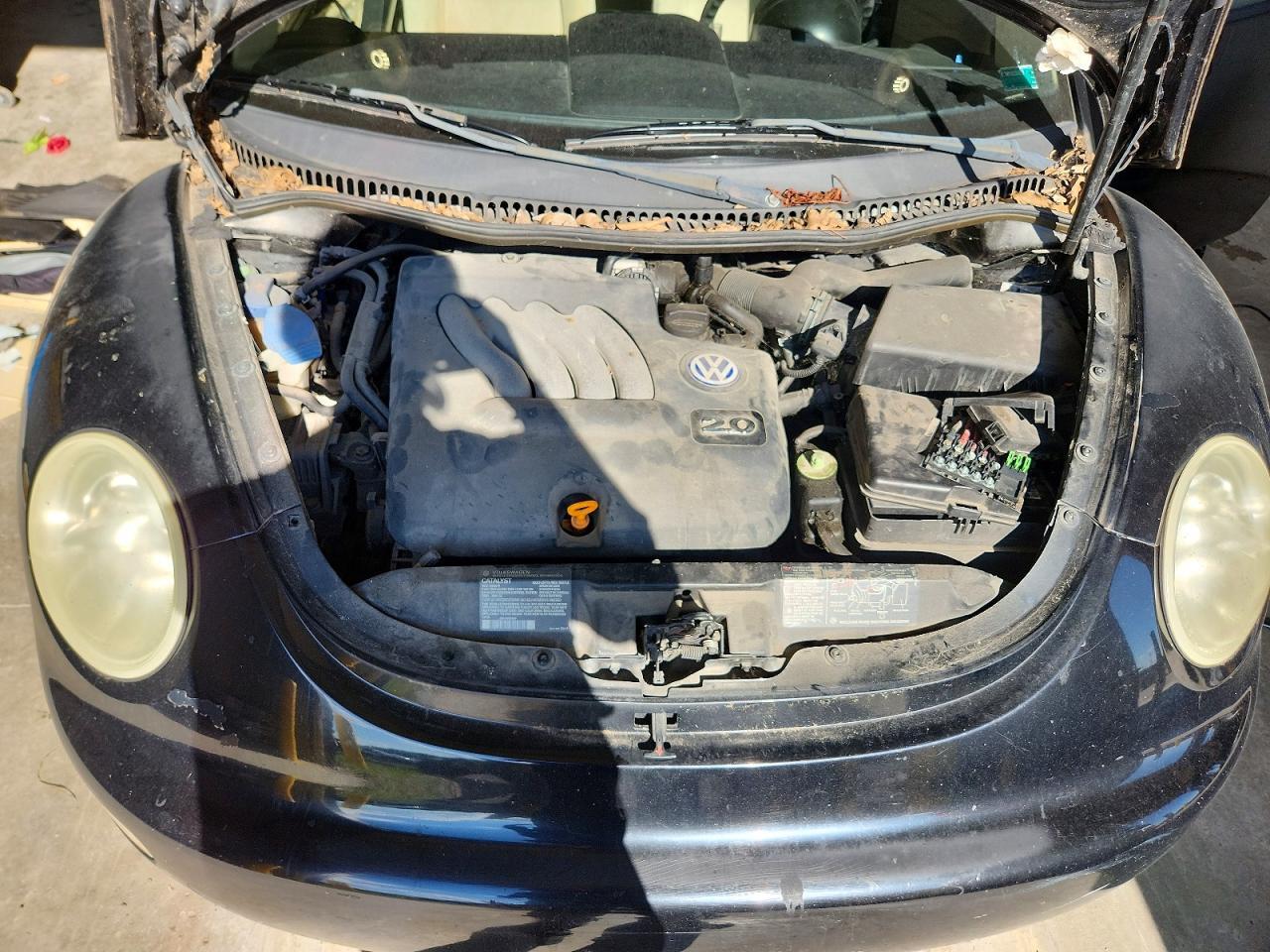 2002 VOLKSWAGEN NEW BEETLE GLS — Фото 11 из 12