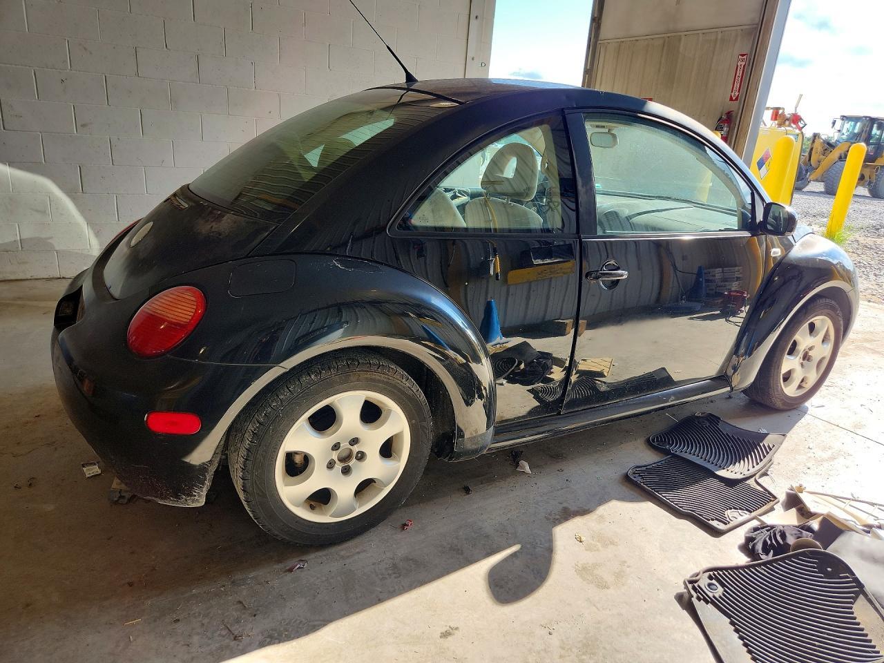2002 VOLKSWAGEN NEW BEETLE GLS — Фото 3 из 12