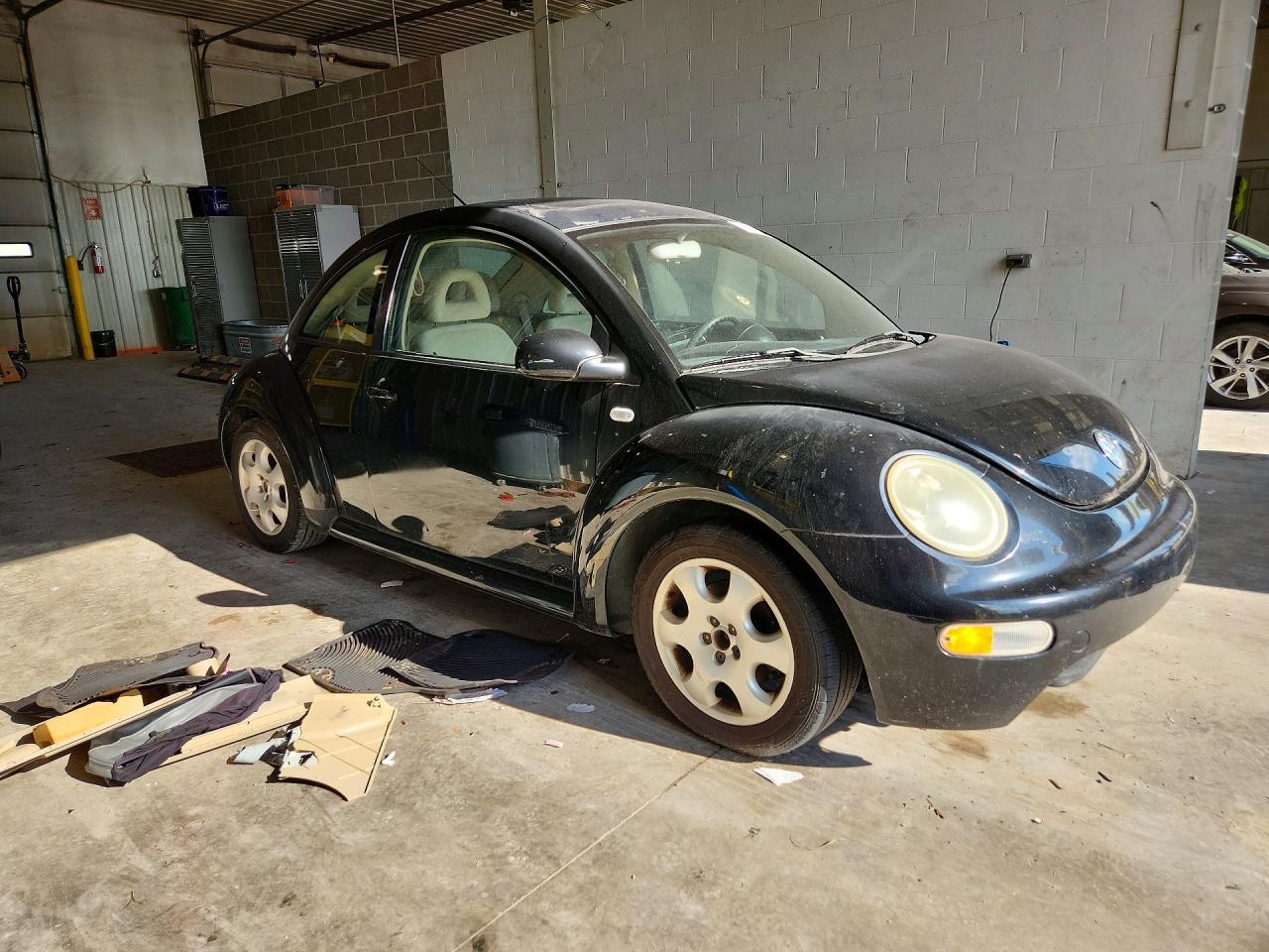 2002 VOLKSWAGEN NEW BEETLE GLS — Фото 4 из 12
