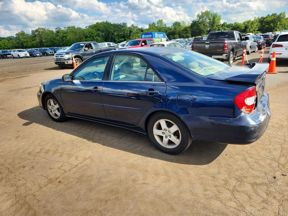 2003 TOYOTA CAMRY SE — Фото 2 из 14