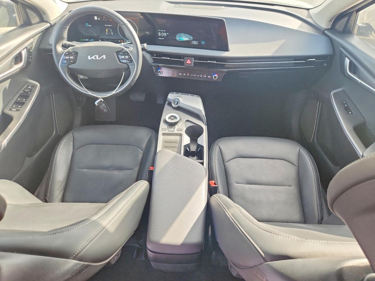 2024 KIA EV6 WIND — Фото 8 из 14